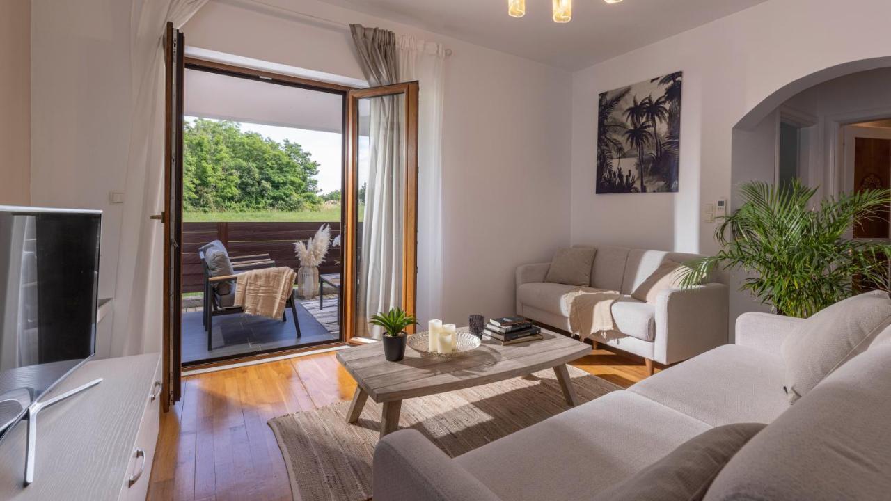 Val Piana Villa Savudrija Bagian luar foto